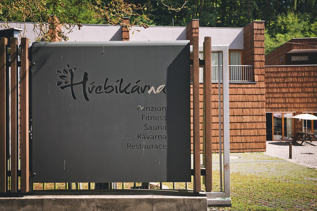 Restaurace A Pension Hrebikarna Chomutov Exterior photo